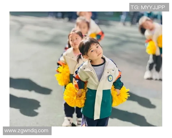 探索11人足球场的魅力与战术布局带你领略足球竞技的精彩瞬间与团队协作的力量